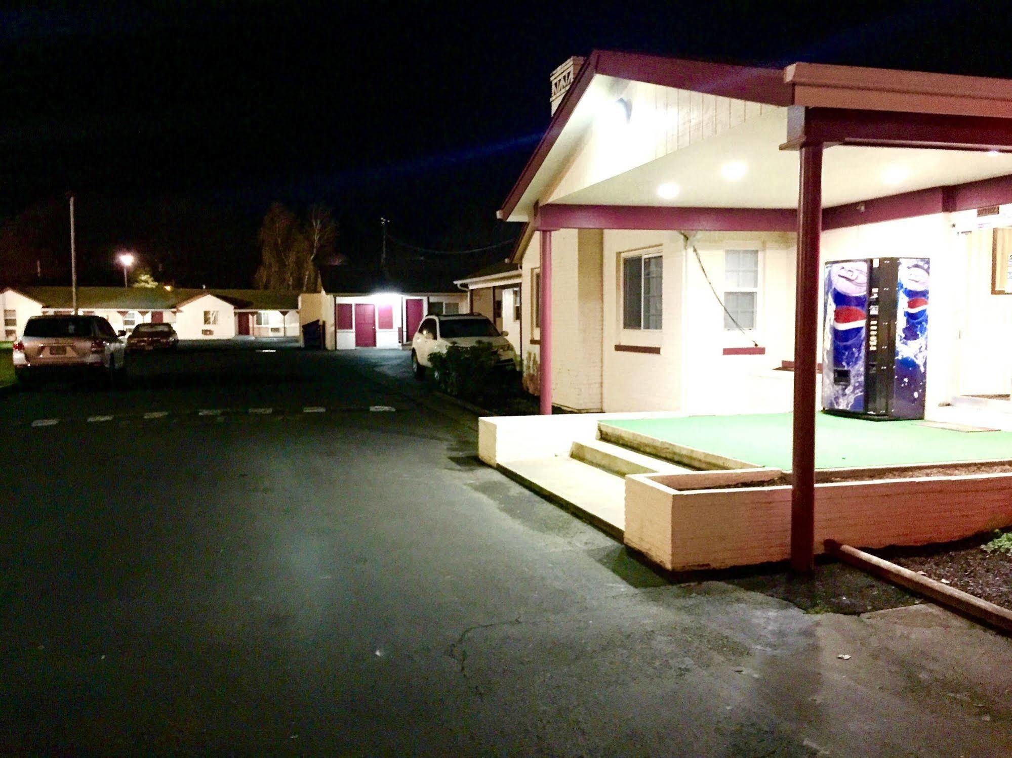 Travelers Inn Motel Σάλεμ Εξωτερικό φωτογραφία