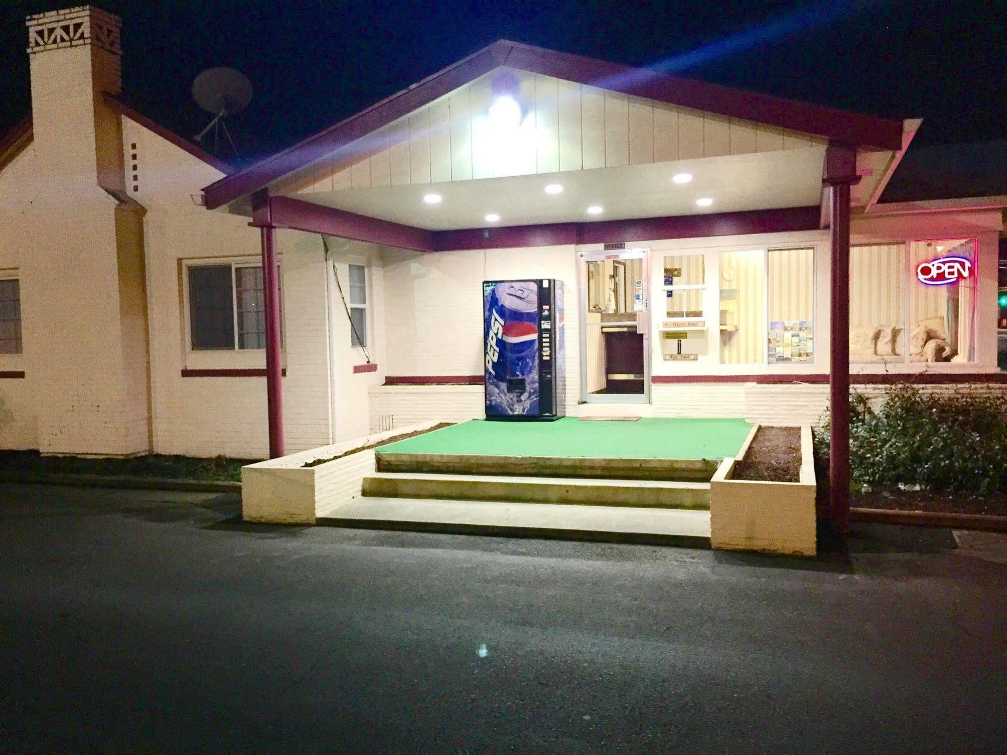 Travelers Inn Motel Σάλεμ Εξωτερικό φωτογραφία
